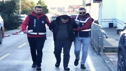 Adana’da Evinde 13 Ruhsatsız Tabanca Ele Geçirilen Şahıs Gözaltına Alındı