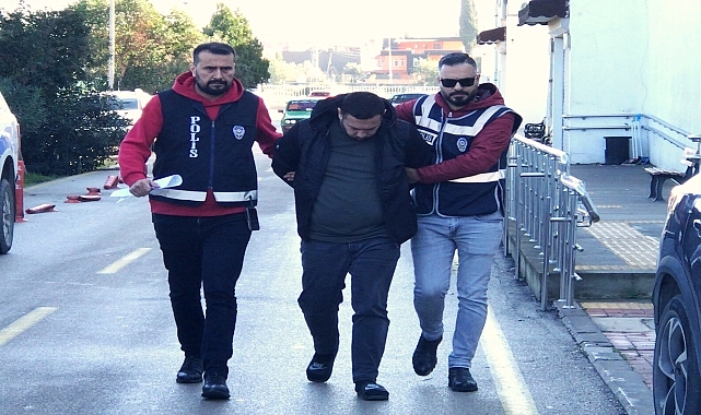 Adana’da Evinde 13 Ruhsatsız Tabanca Ele Geçirilen Şahıs Gözaltına Alındı