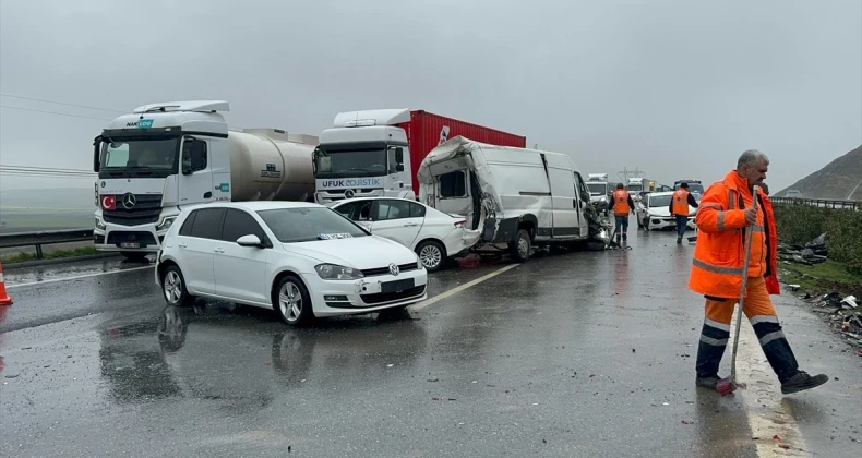 Gaziantep’te Zincirleme Kaza: 3 Yaralı