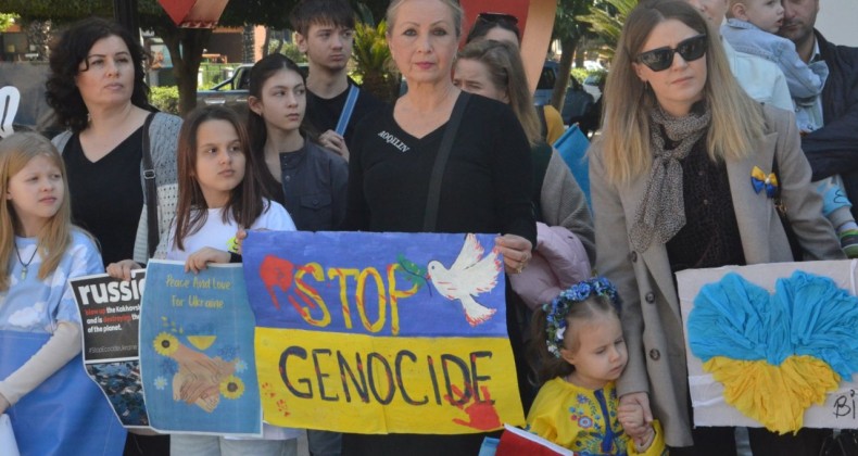 Adana’daki Ukraynalılar Barış İstedi