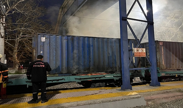 Adana’da yük treninde yangın çıktı: İtfaiye ekiplerince söndürüldü