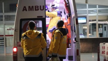 Adana’da bir erkek annesini ve anneannesini öldürdü: Baba ağır yaralı