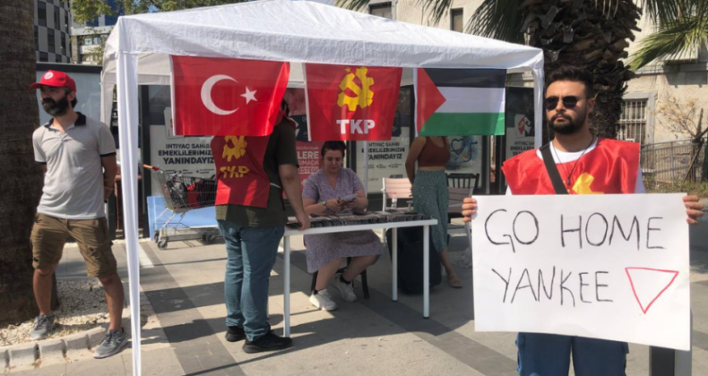 TKP, İzmir Limanı’nda Onur Nöbeti’nde