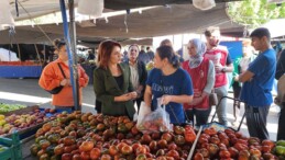 “Pazarlar bomboş, esnaf mutsuz, yurttaşlar çürük domates alıyor!”