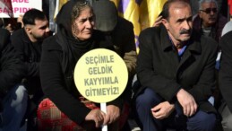 Adana’da kayyum tepkisi: “Halka değil, kayyuma barikat”