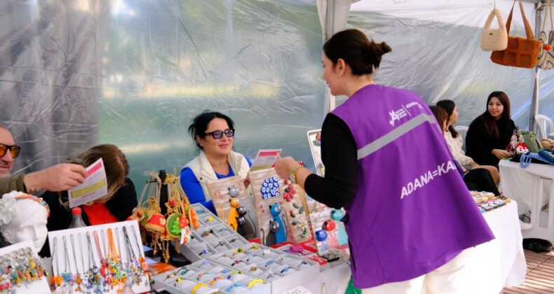 Adana Büyükşehir Belediyesi Kadın Emeği Pazarı, kent halkıyla buluştu