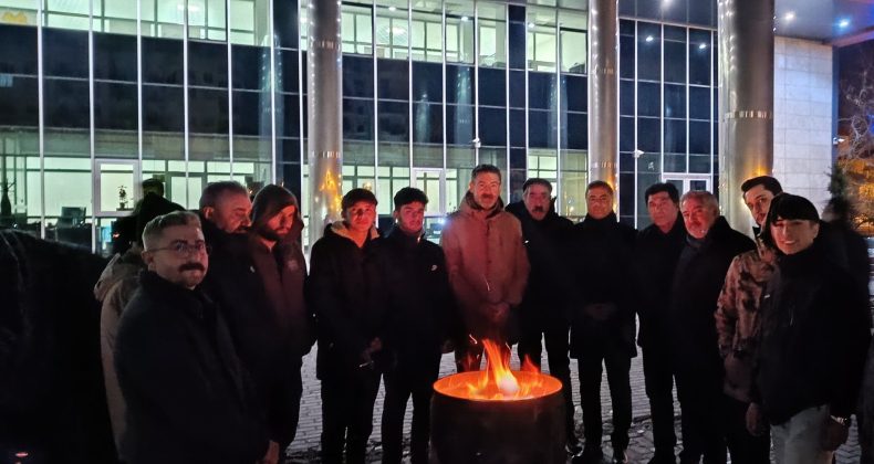 Van’da Halkın İradesine Sahip Çıkma Nöbeti: Abdullah Zeydan’a Destek